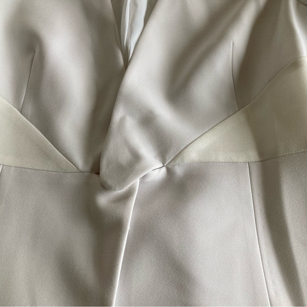 Crisp White blazer BCBGMaxAzria - Picture 3 of 9